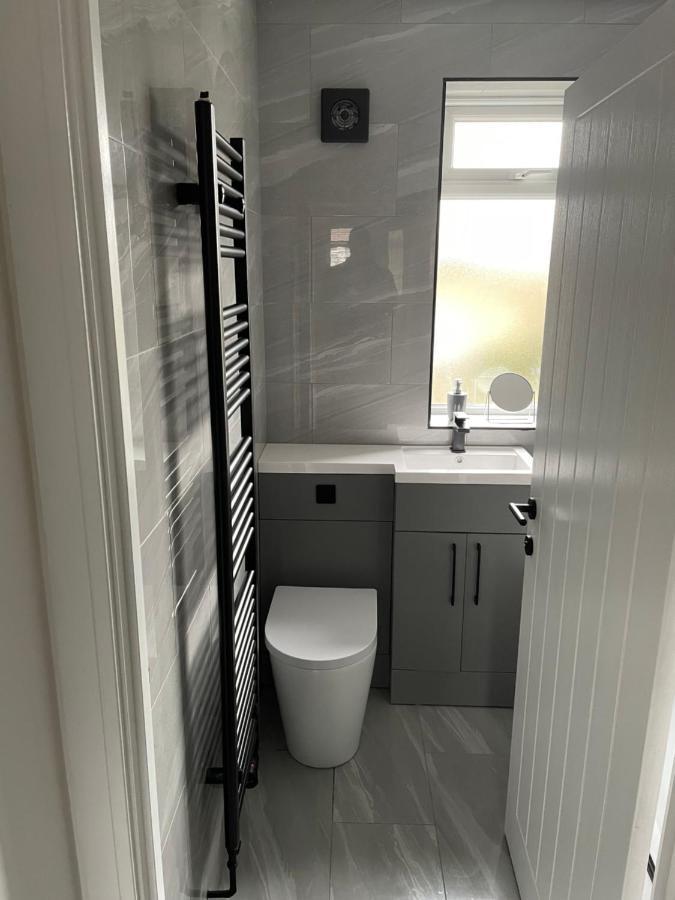 Va Home Stay - Close To Luton Airport, M1 & A505 Exterior photo